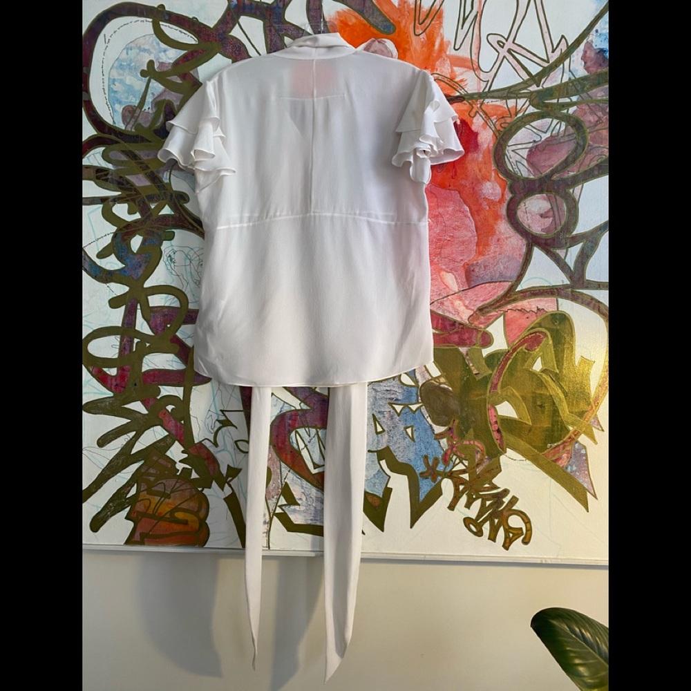 New GIVENCHY
Tie-neck Silk Crepe Blouse White - Picture 8 of 12